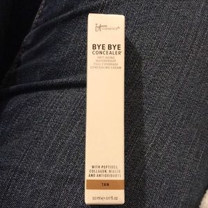 It Cosmetics Bye Bye Concealer